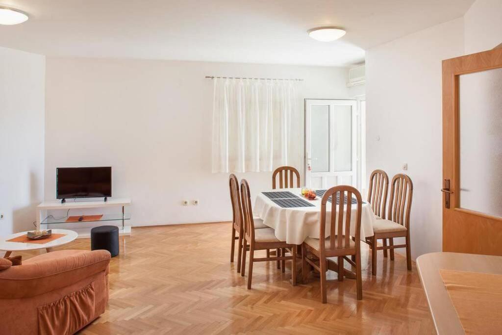 Apartment Matilda Макарська Екстер'єр фото